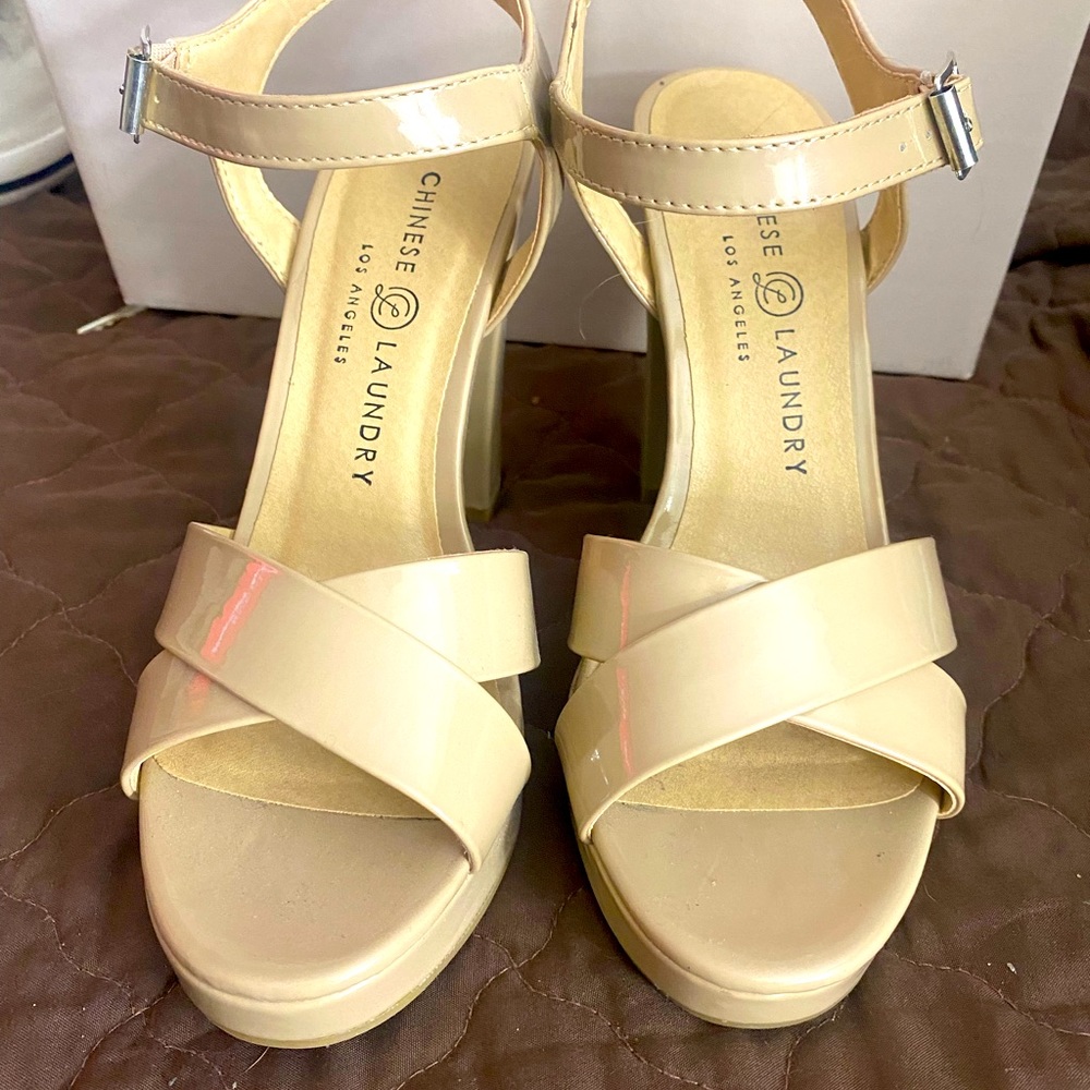 Chinese Laundry Nude Heeled Dress Shoes.  Size 7.5